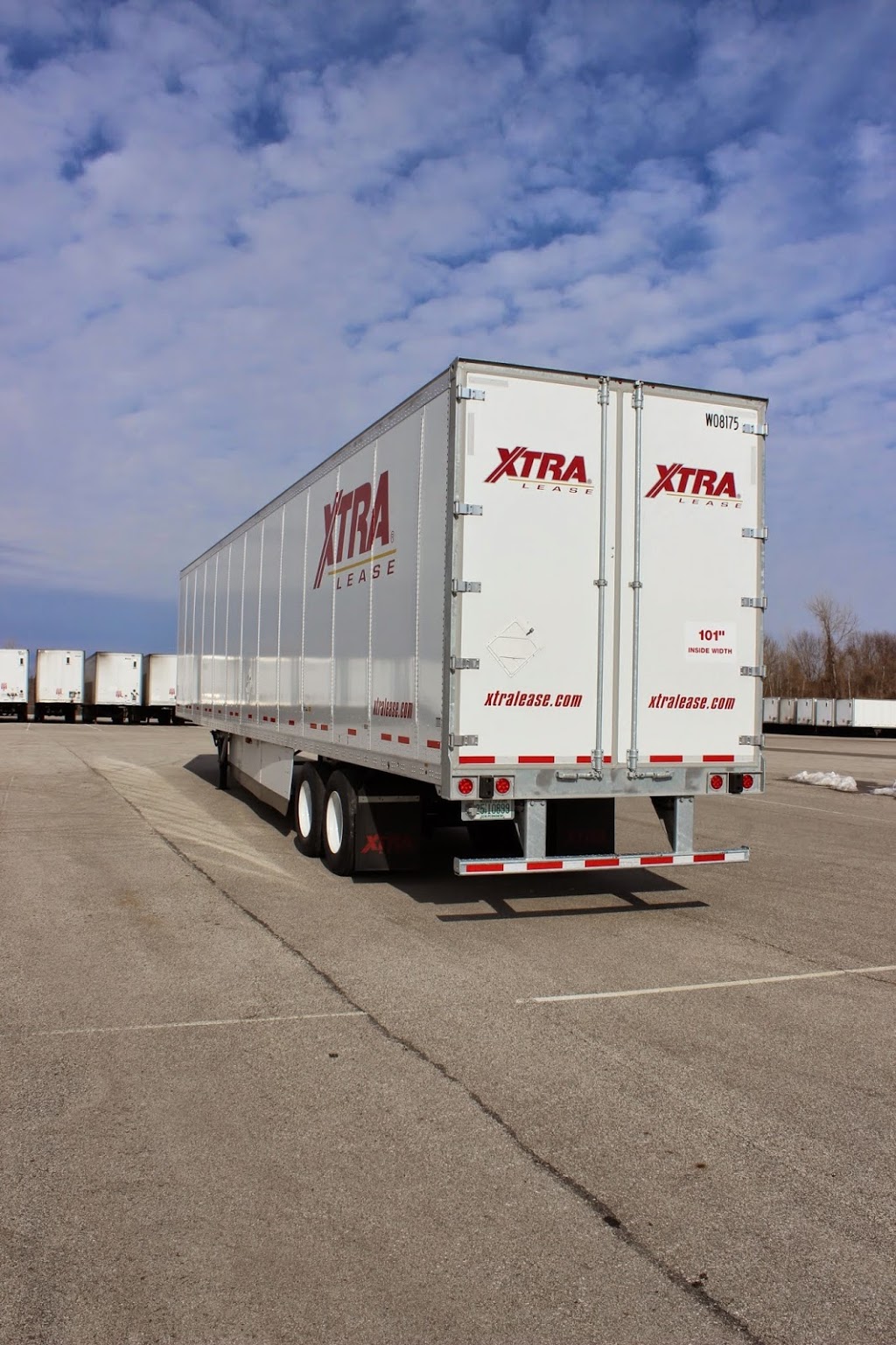 XTRA Lease Detroit | 28350 Beverly Rd, Romulus, MI 48174, USA | Phone: (313) 295-0800