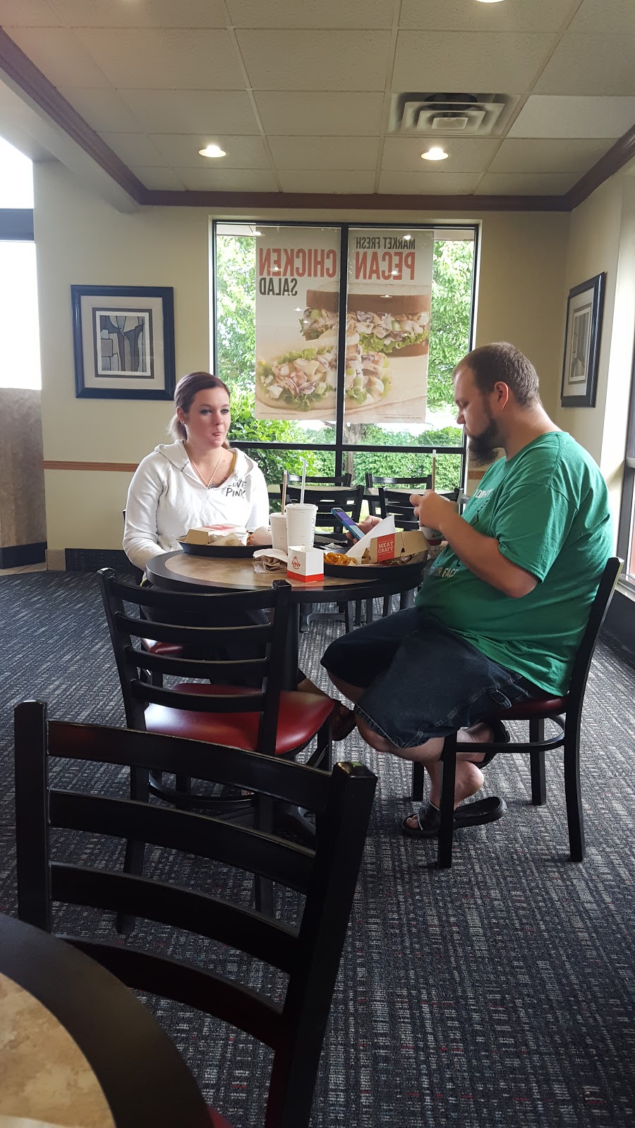 Arbys | 5990 Neal Ave N, Oak Park Heights, MN 55082, USA | Phone: (651) 351-0901