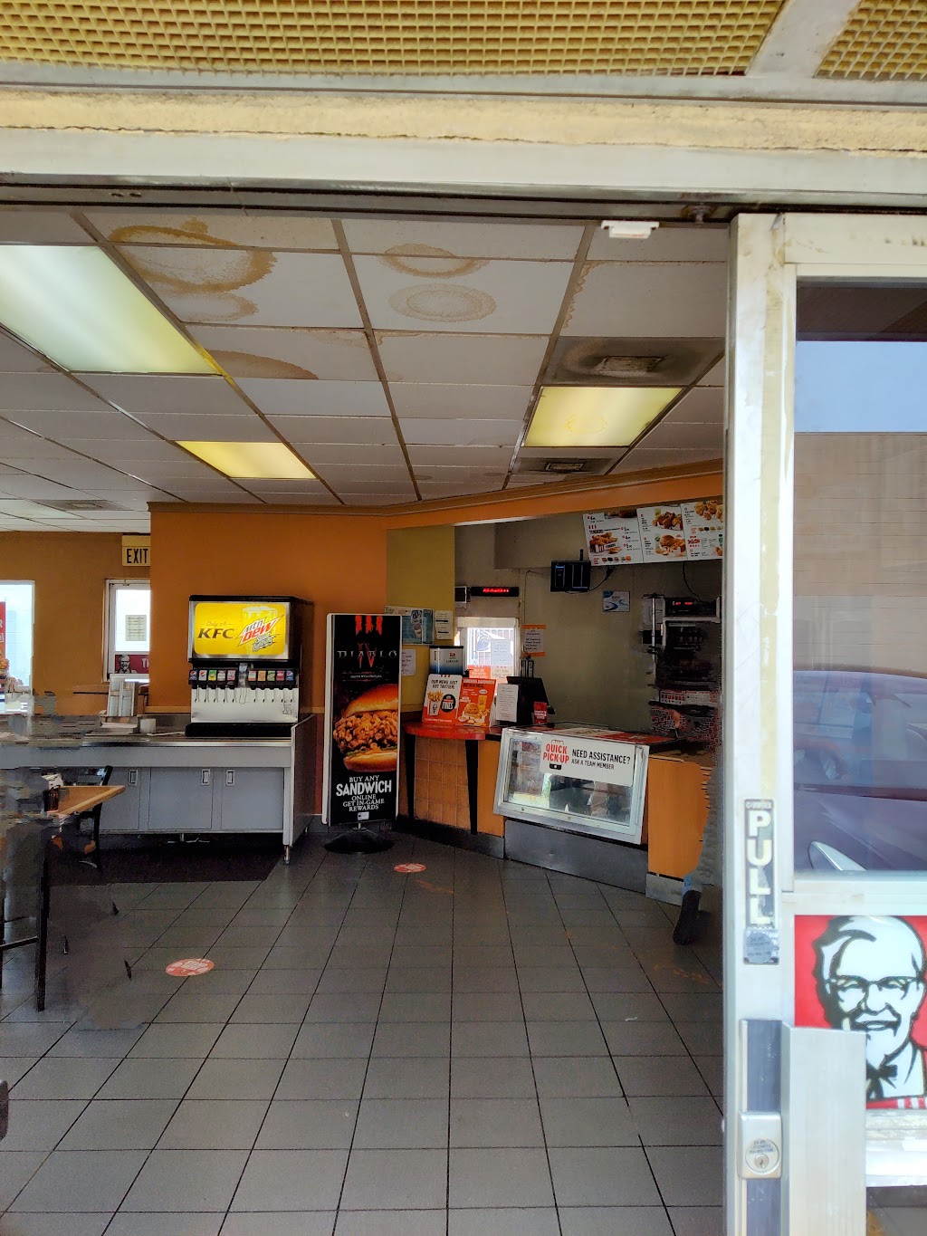 KFC | 6916 Reseda Blvd, Reseda, CA 91335, USA | Phone: (818) 881-3200