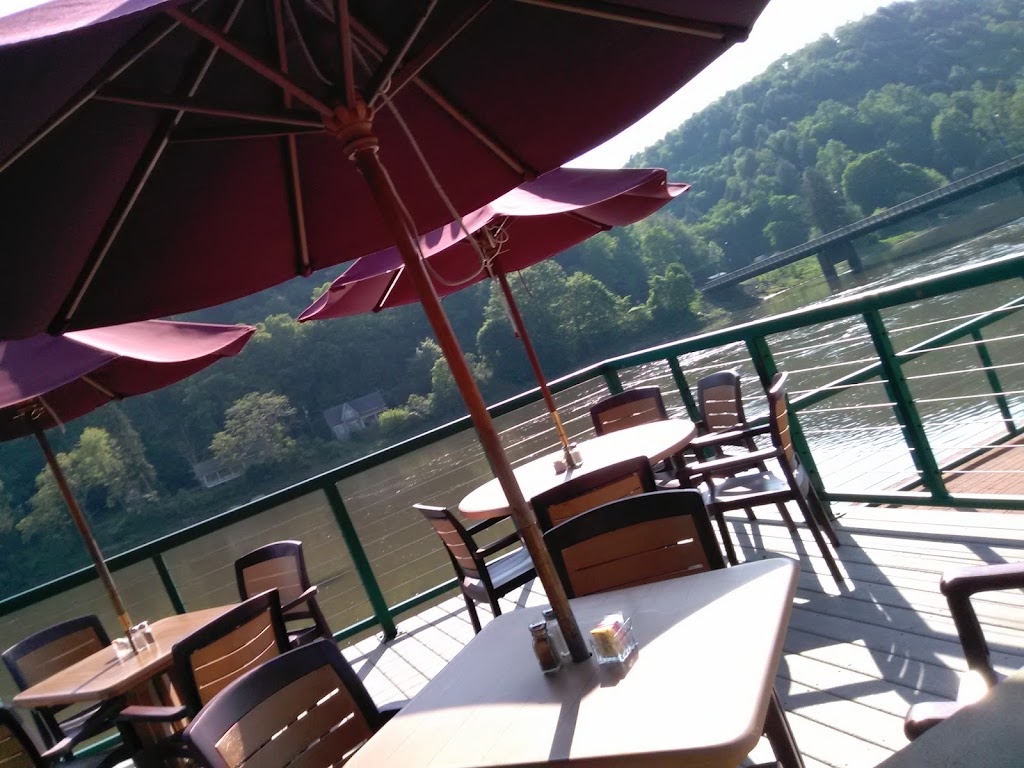 Foxburg Inn Hotel | 20 Main St, Foxburg, PA 16036, USA | Phone: (724) 659-3116