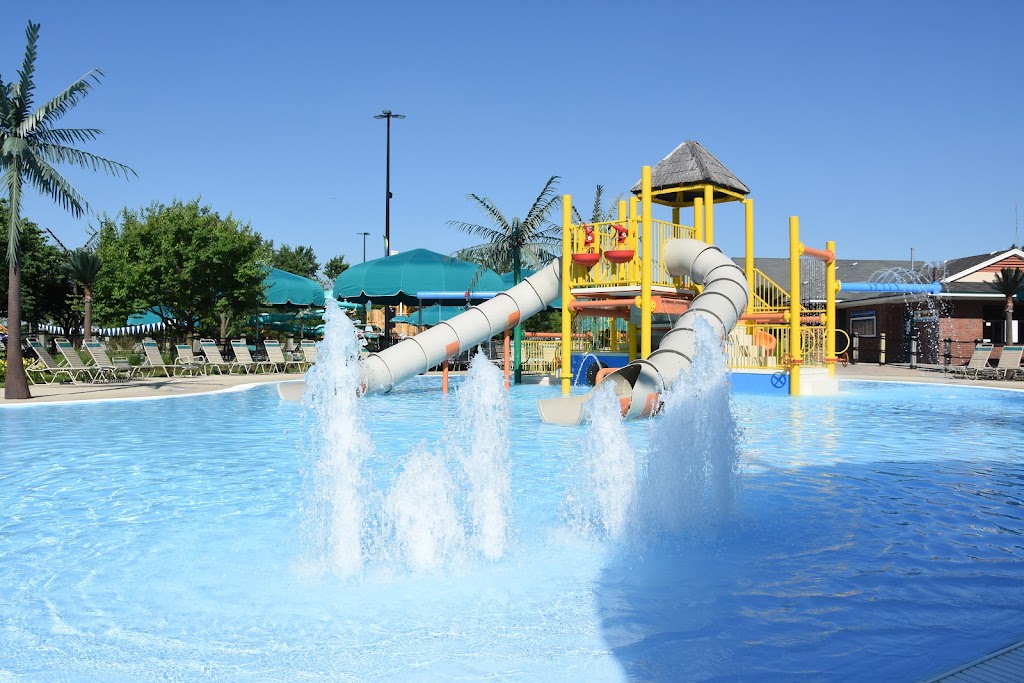 Itasca Caribbean Water Park | 100 N Catalpa St, Itasca, IL 60143, USA | Phone: (630) 773-1213