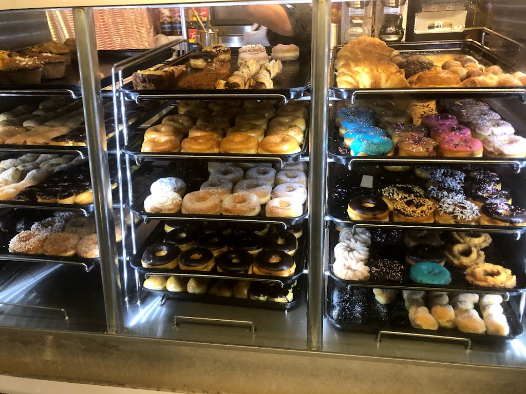 Winchells Donut House | 6014 Atlantic Blvd, Maywood, CA 90270, USA | Phone: (323) 560-0891