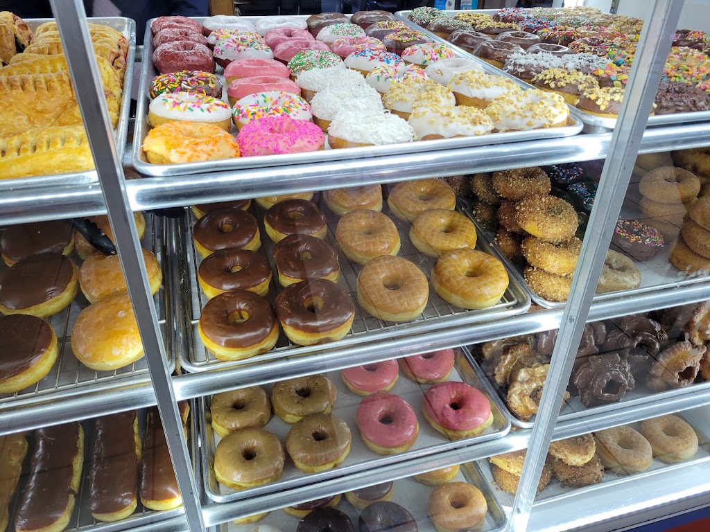 Alamode Donuts & Coffee | 2801 Pinole Valley Rd # A, Pinole, CA 94564 | Phone: (510) 758-8008