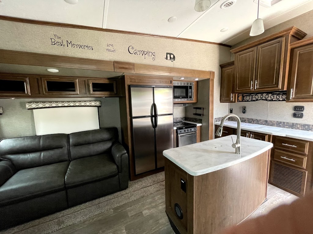 Country Tyme RV | 4700 N IH-35 Exit 268 North Bound-266 South Bound, Georgetown, TX 78626, USA | Phone: (512) 763-1024