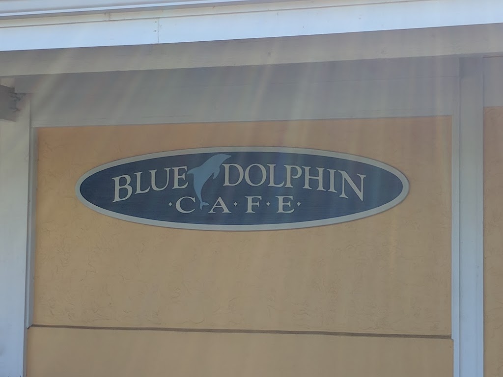 Blue Dolphin Cafe | 5370 Gulf of Mexico Dr #101, Longboat Key, FL 34228, USA | Phone: (941) 383-3787