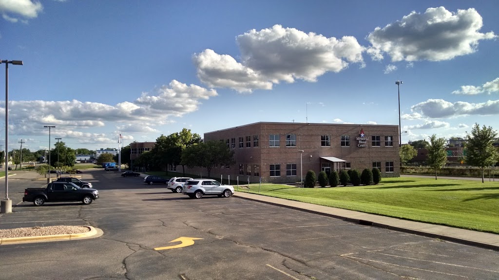Memorial Blood Centers | 737 Pelham Blvd, St Paul, MN 55114, USA | Phone: (888) 448-3253