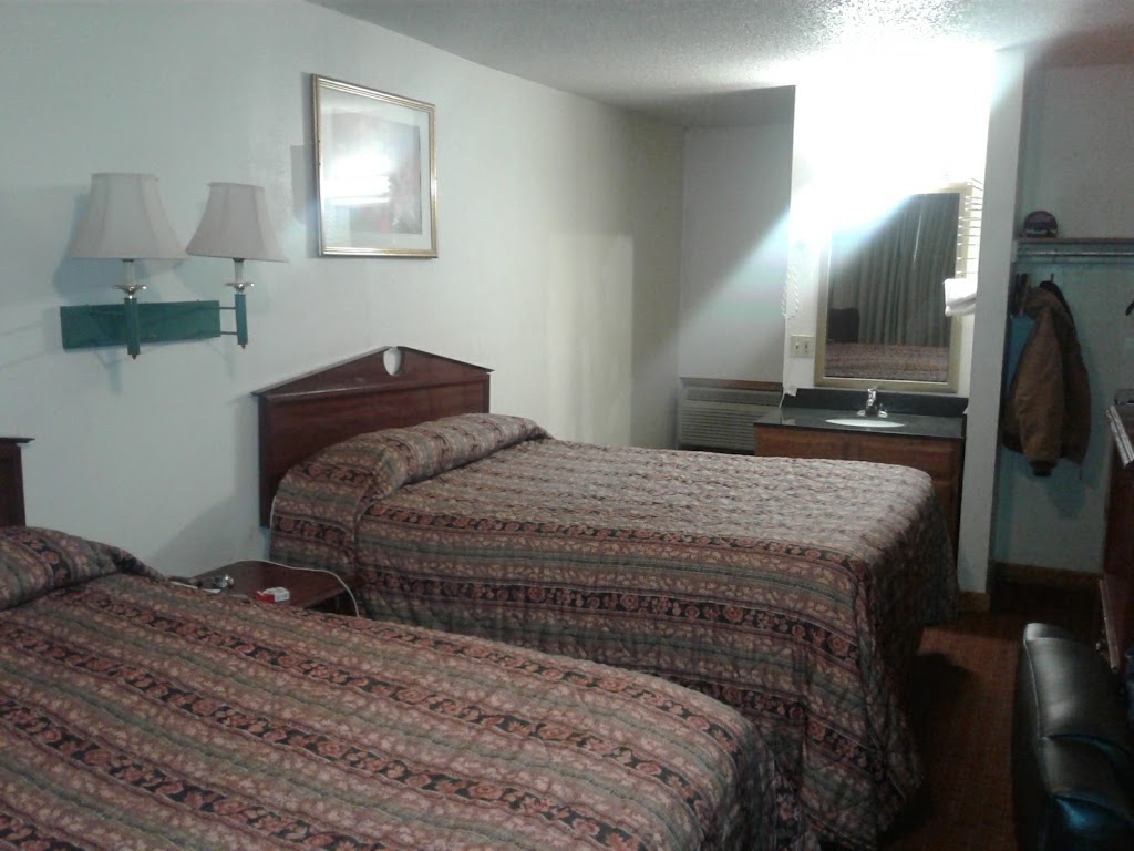 Interstate Motel Guthrie | 2213 E Oklahoma Ave, Guthrie, OK 73044, USA | Phone: (405) 282-7700