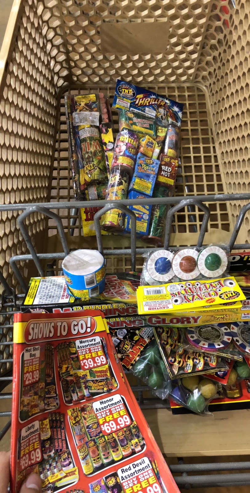 TNT Fireworks Supercenter - Waxahachie | 6900 N Interstate Hwy 35 E, Waxahachie, TX 75165, USA | Phone: (972) 576-4879