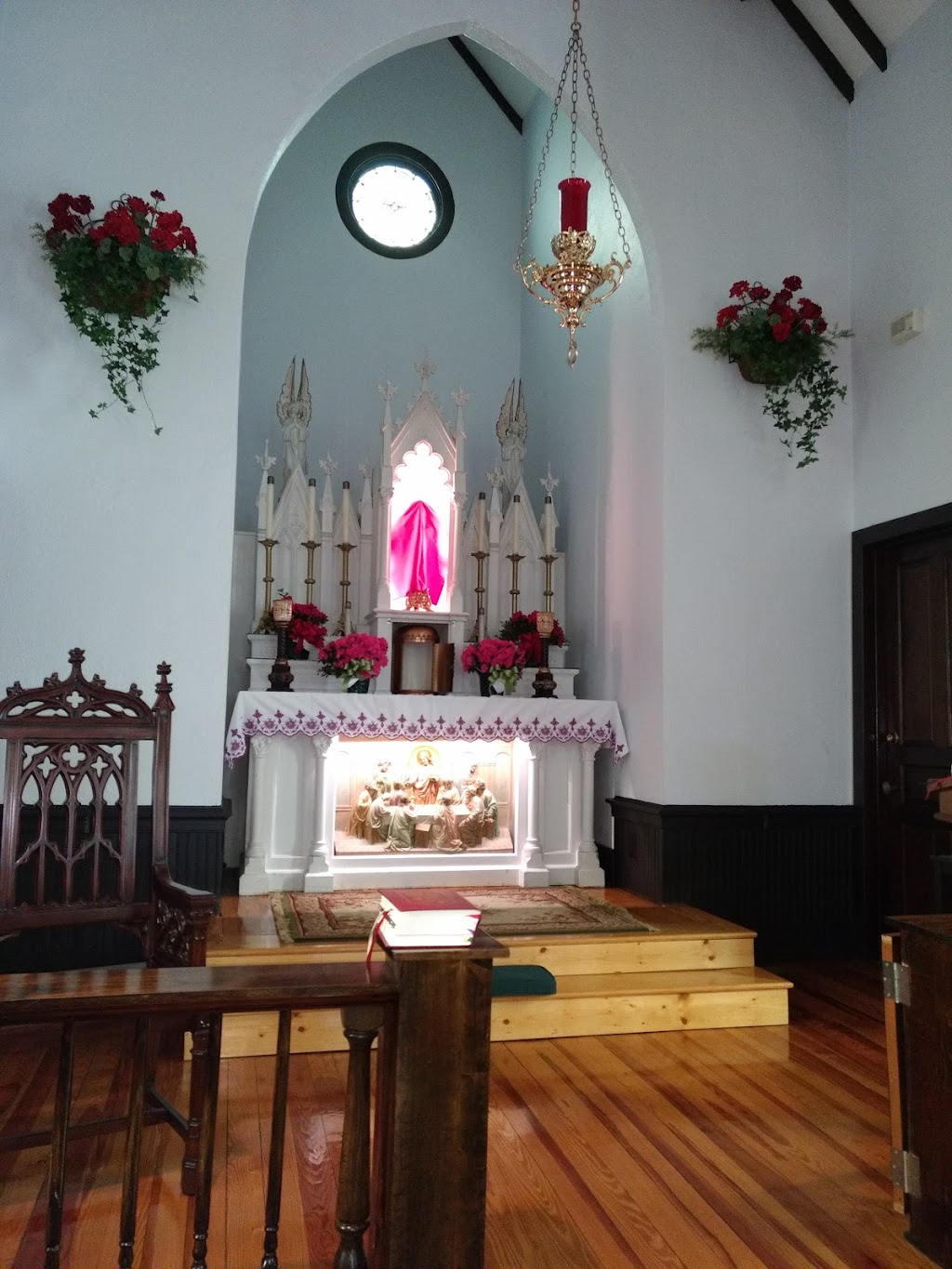 Holy Angels Roman Catholic Church | 1208 N Main St, Mt Airy, NC 27030, USA | Phone: (336) 786-8315