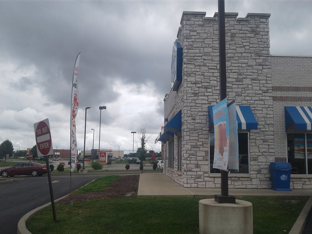 White Castle | 5820 Belleville Crossing St, Belleville, IL 62226, USA | Phone: (618) 233-2385