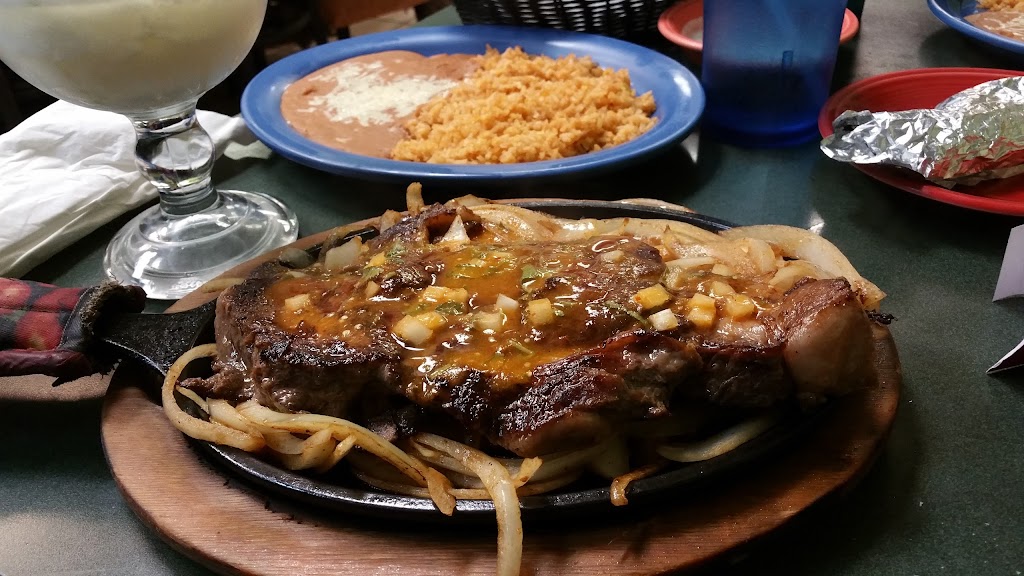 El Parian Mexican Restaurant Eagan | 1960 Cliff Lake Rd #117, Eagan, MN 55122, USA | Phone: (651) 200-3164