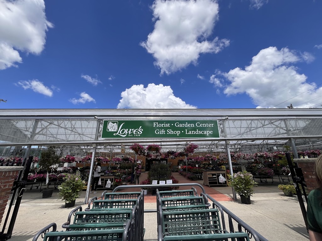 Lowes Greenhouse, Florist & Gift Shop | 16540 Chillicothe Rd, Chagrin Falls, OH 44023, USA | Phone: (440) 543-5123