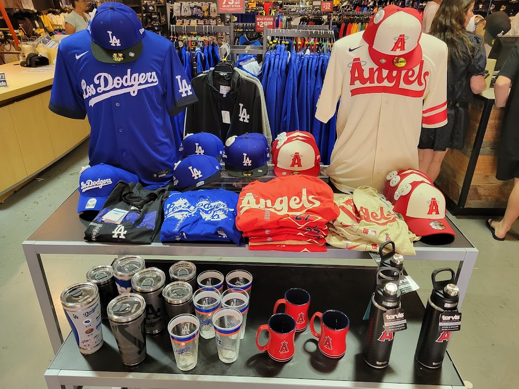 Lids | 48400 Seminole Dr SP622, Cabazon, CA 92230, USA | Phone: (442) 222-4487