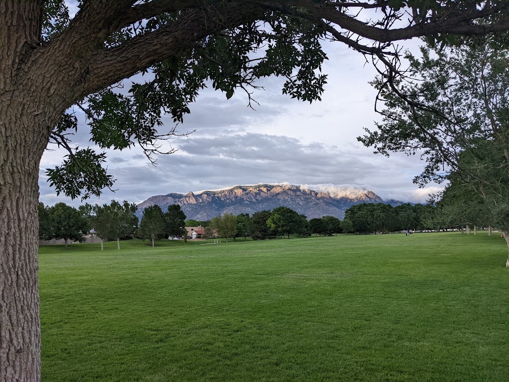 Heritage Hills Park | 7015 Ventura Ave NE, Albuquerque, NM 87109, USA | Phone: (505) 768-5300