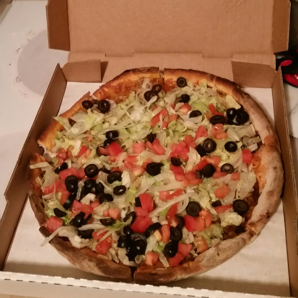 Selentis Pizza | 808 Oberlin Ave, Lorain, OH 44052, USA | Phone: (440) 245-1125