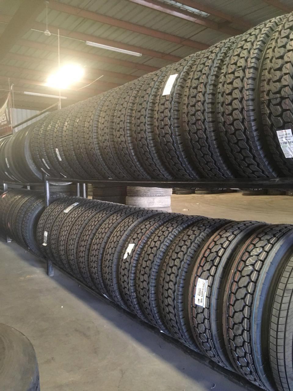 Bakersfield Truck and Trailer Tires | 416 Fairview Rd, Bakersfield, CA 93307, USA | Phone: (661) 346-2174