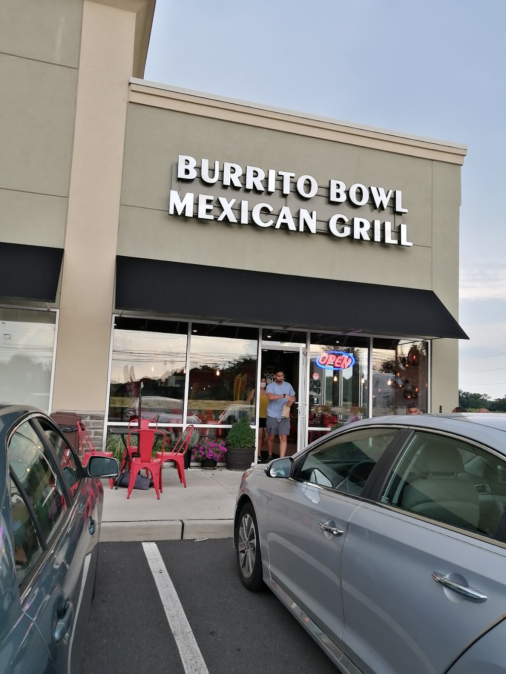 Burrito Bowl Mexican Grill | 866 Cranbury South River Rd Suite 8, Jamesburg, NJ 08831, USA | Phone: (732) 561-2698