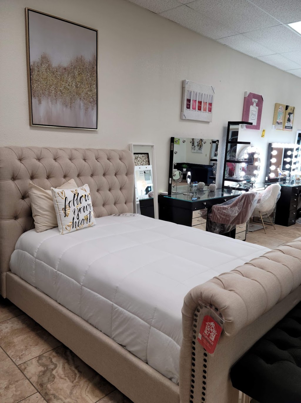 Mia’s Furniture | 1201 N Zaragoza Rd D, El Paso, TX 79907, USA | Phone: (915) 444-8001