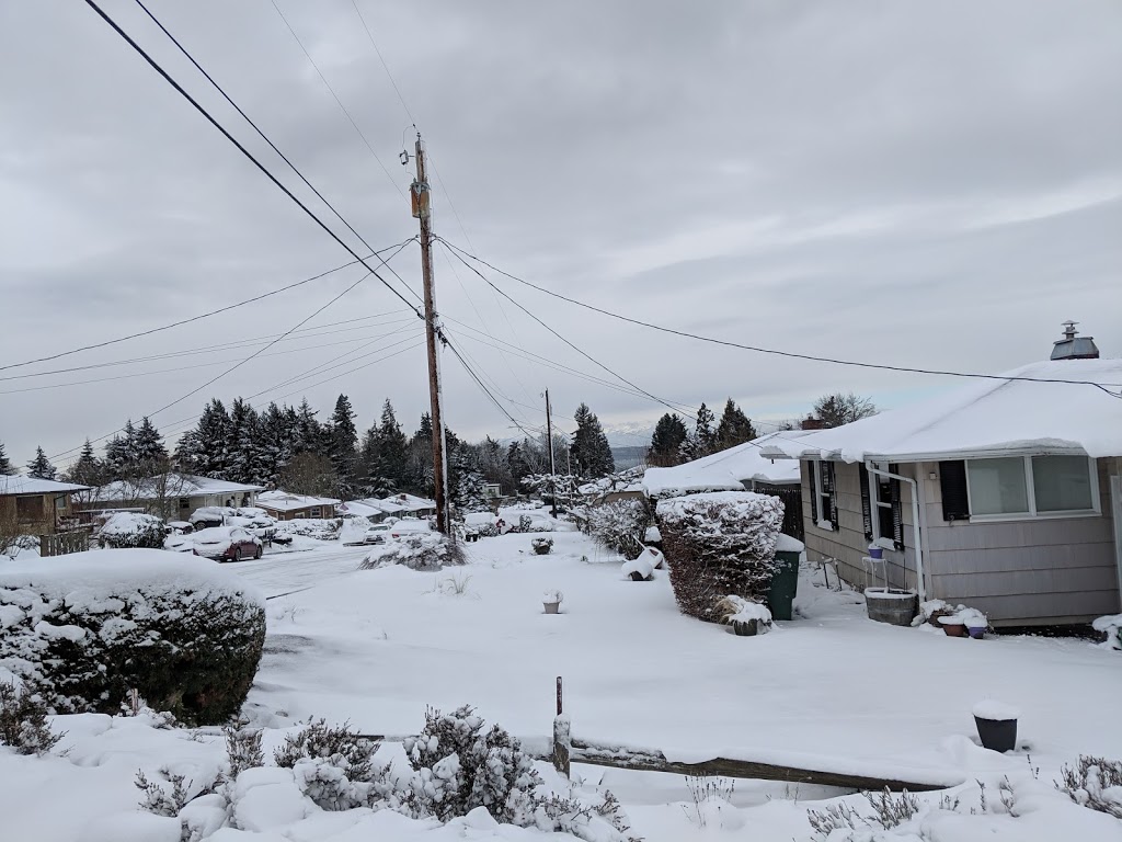 Hummingbird Hill Park | 1000 Edmonds St, Edmonds, WA 98020, USA | Phone: (425) 771-0230