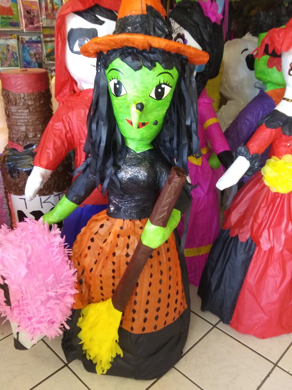 Pinatas Jalisco Party Supplies | 1805 NE 28th St, Fort Worth, TX 76106 | Phone: (817) 378-9315