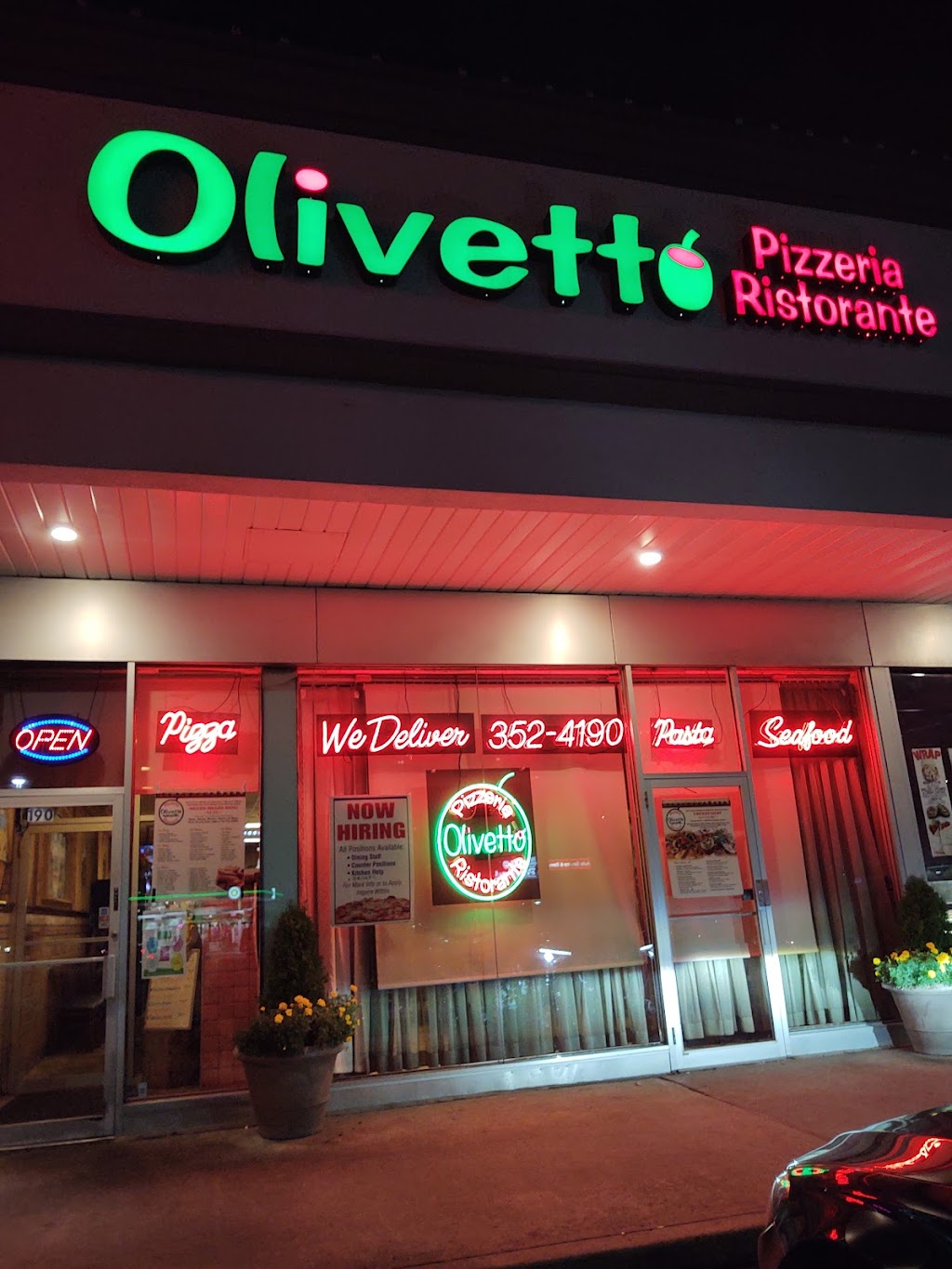 Olivetto Pizzeria | 190 New Hyde Park Rd, Franklin Square, NY 11010, USA | Phone: (516) 352-4190