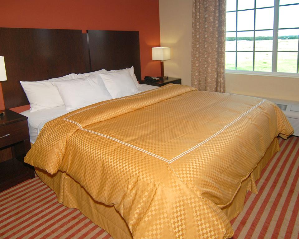 Hometown Executive Suites Bridgeport, TX | 2302 10th St, Bridgeport, TX 76426, USA | Phone: (940) 683-5777