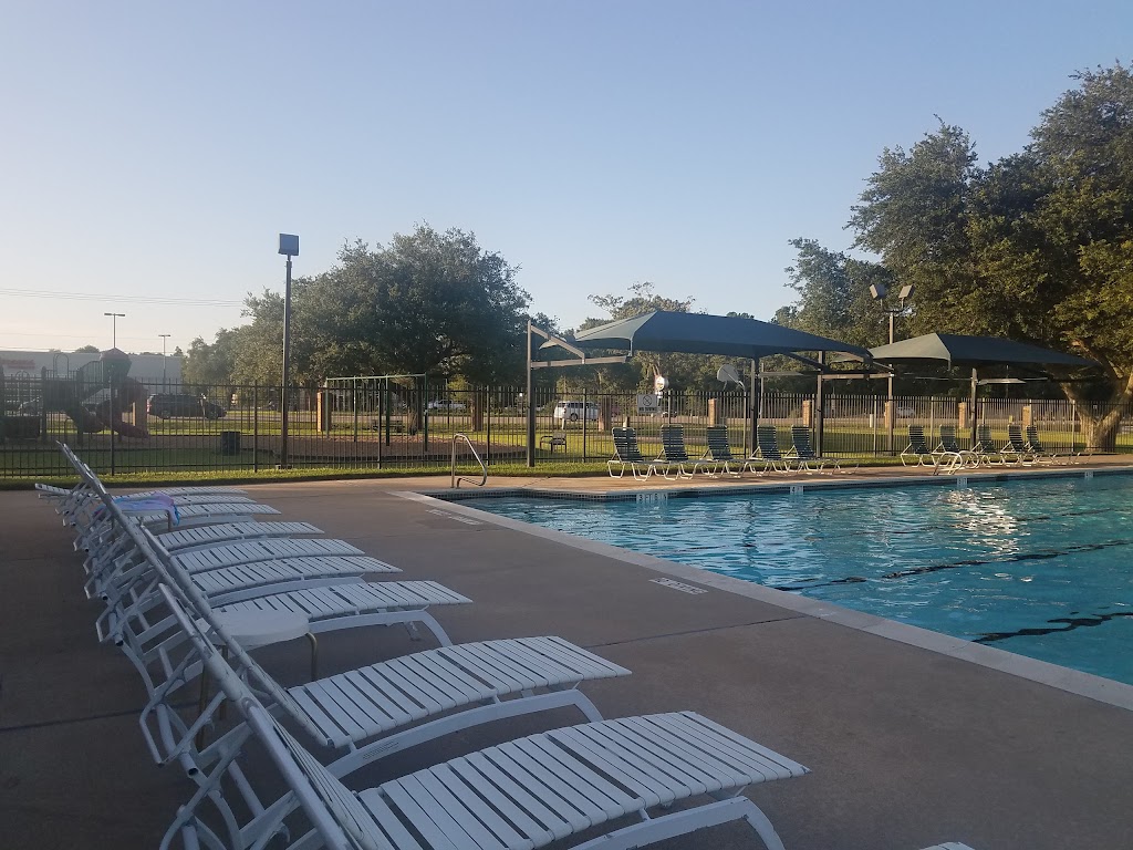 Rustic Oaks HOA Park | 151 Bay Area Blvd, League City, TX 77573, USA | Phone: (281) 554-2721