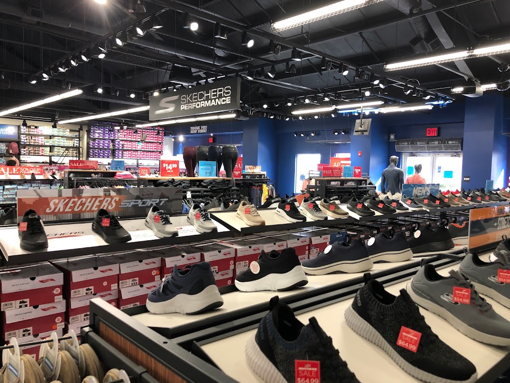 SKECHERS Factory Outlet | 480 Evergreen Ct, Central Valley, NY 10917, USA | Phone: (845) 928-1459