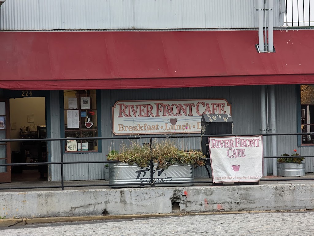 River Front Cafe | 224 B St, Petaluma, CA 94952, USA | Phone: (707) 347-5147