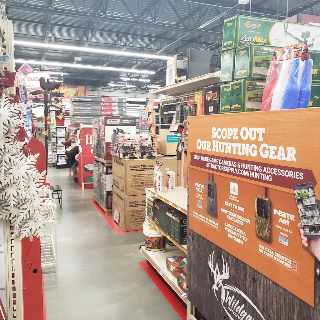 Tractor Supply Co. | 3064 Cobb Pkwy NW, Kennesaw, GA 30152, USA | Phone: (770) 917-9759