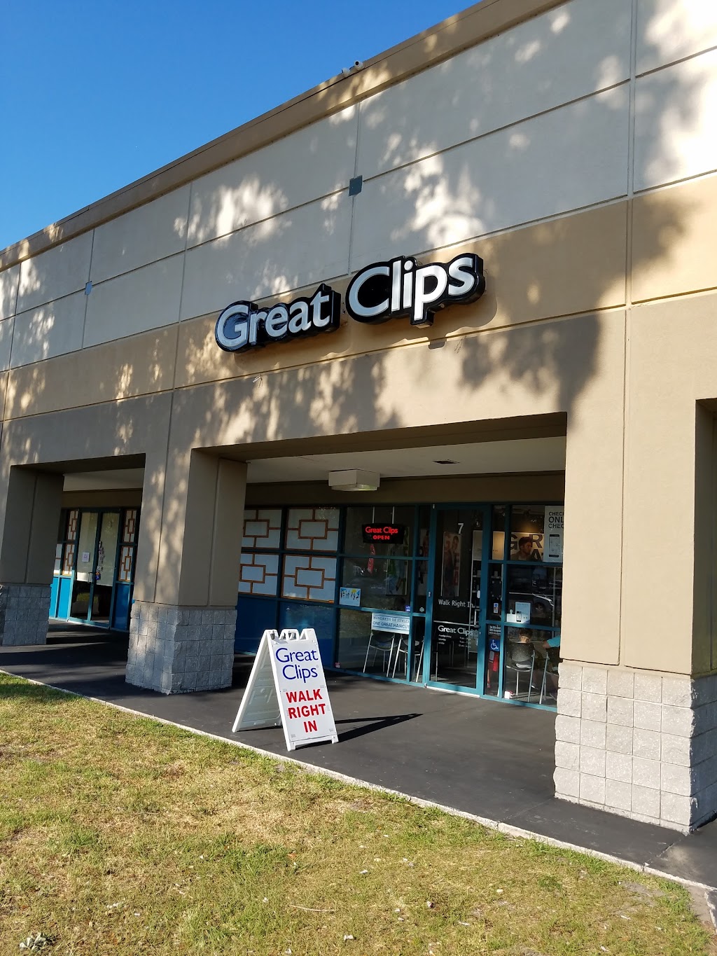 Great Clips | 11701 San Jose Blvd #107, Jacksonville, FL 32223, USA | Phone: (904) 379-8862