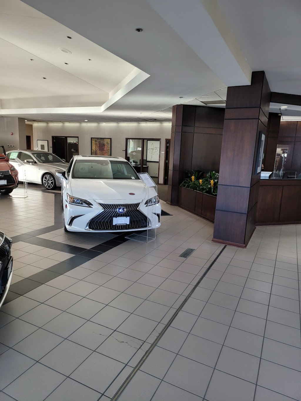 Lexus of Wayzata | 16100 Wayzata Blvd, Wayzata, MN 55391 | Phone: (952) 213-2293