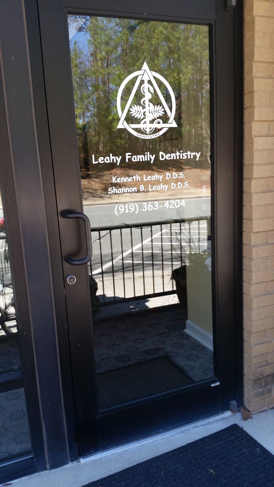 Leahy Family Dentistry | 1500 Town Side Dr STE 105, Apex, NC 27502, USA | Phone: (919) 363-4204