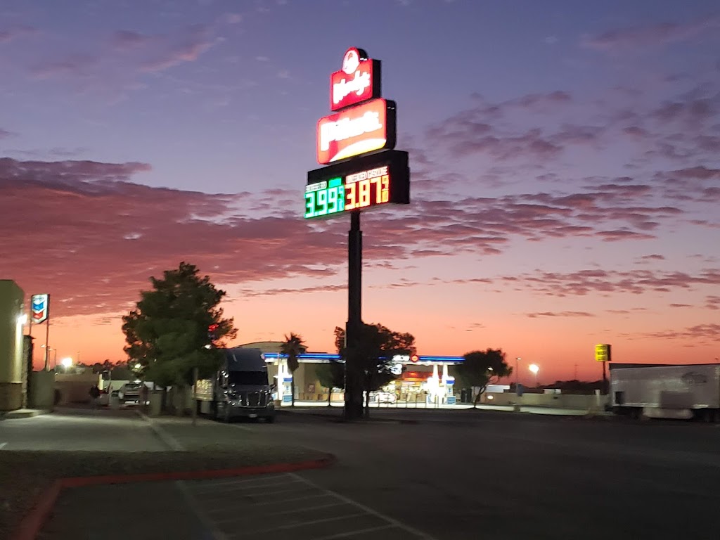 Pilot Travel Center | 14808 Warren St, Lost Hills, CA 93249, USA | Phone: (661) 797-2122