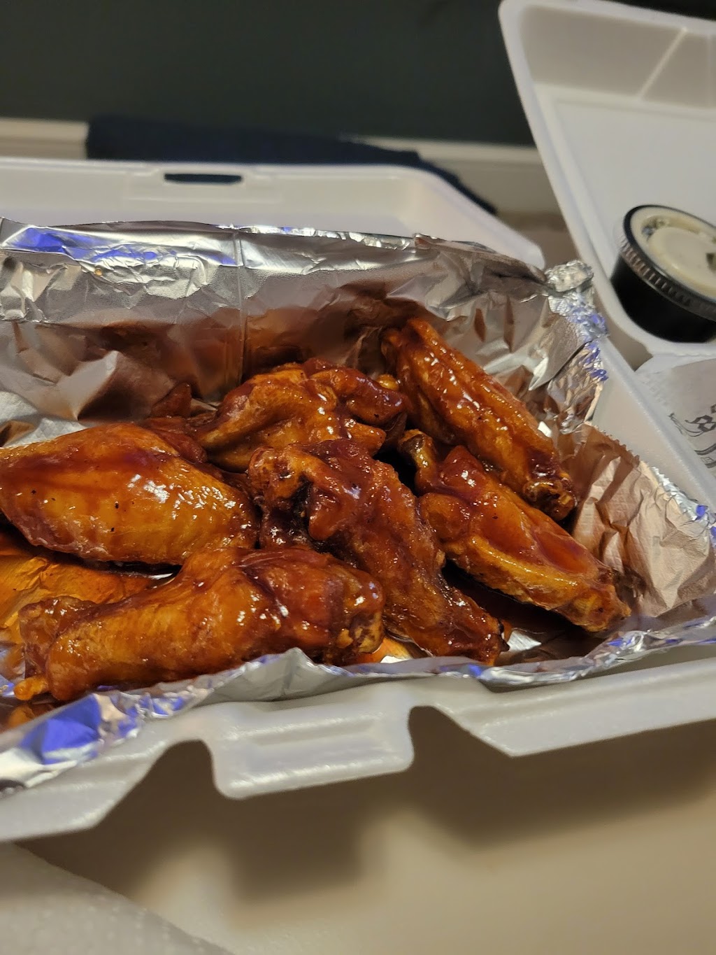 High Tide Tavern | 5504 Lake Rd E, Geneva, OH 44041, USA | Phone: (440) 466-7990