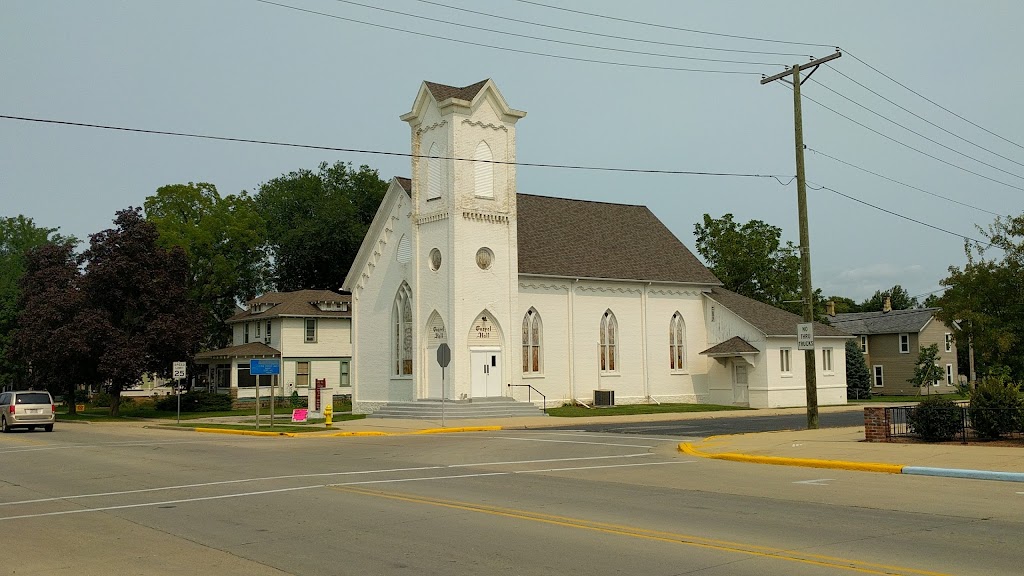 Brodhead Gospel Hall | 908 1st Center Ave, Brodhead, WI 53520, USA | Phone: (608) 897-2385