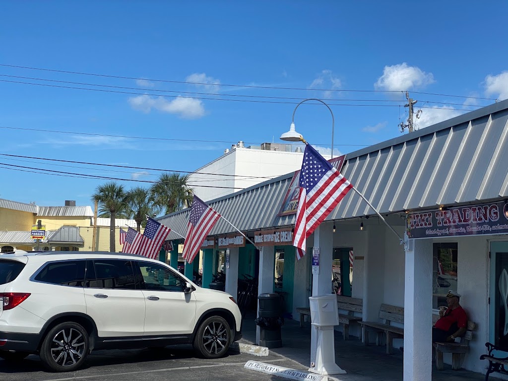 Captain Curts Coffee Shop | 1216 Old Stickney Point Rd, Sarasota, FL 34242, USA | Phone: (941) 349-3885