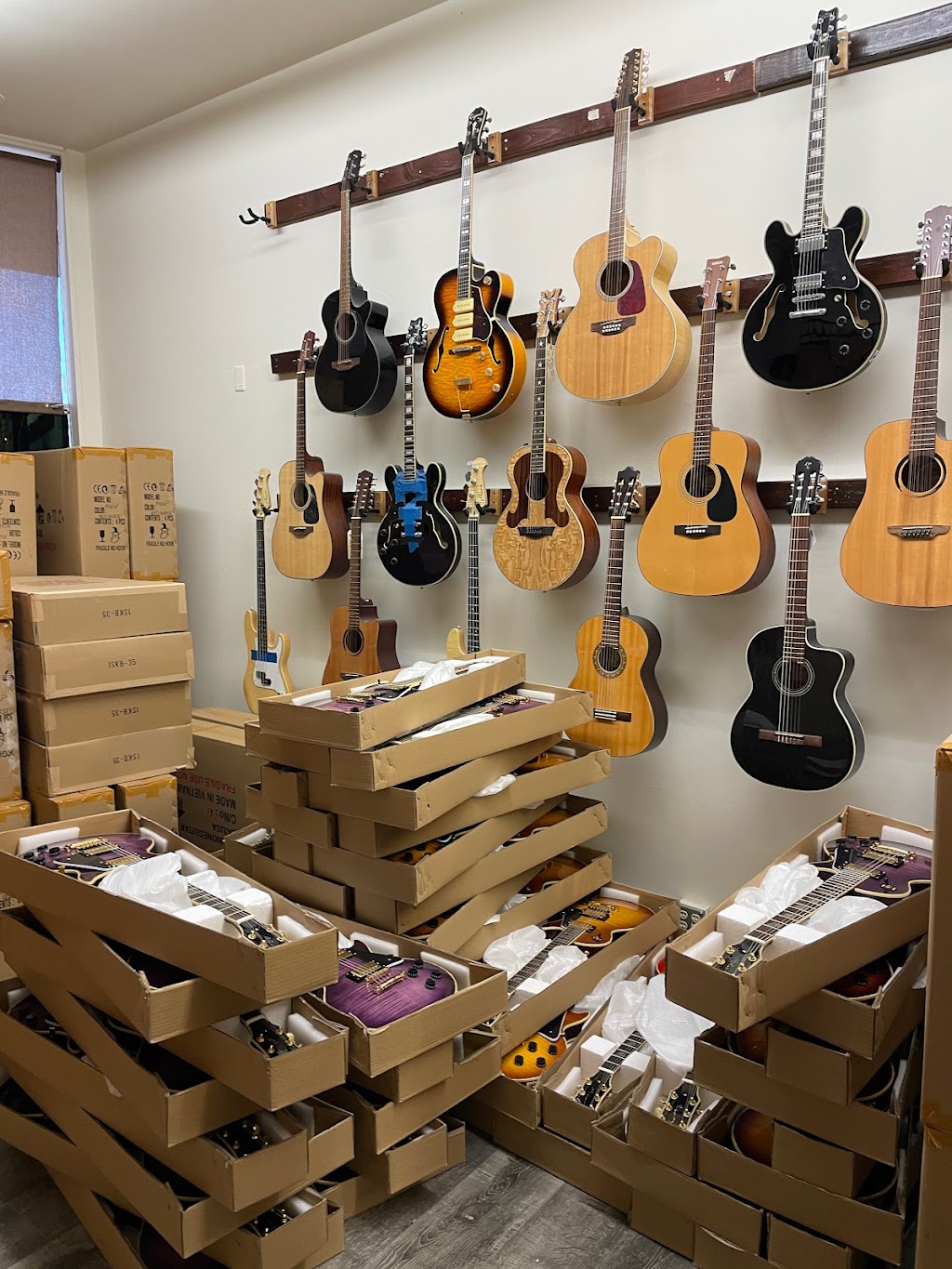 All In One Guitar | 2145 Foothill Blvd, La Cañada Flintridge, CA 91011, USA | Phone: (818) 369-7431