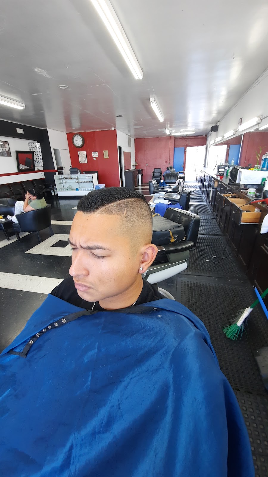 Utahs Barber Shop | 730 W Willow St, Long Beach, CA 90806, USA | Phone: (562) 989-0792