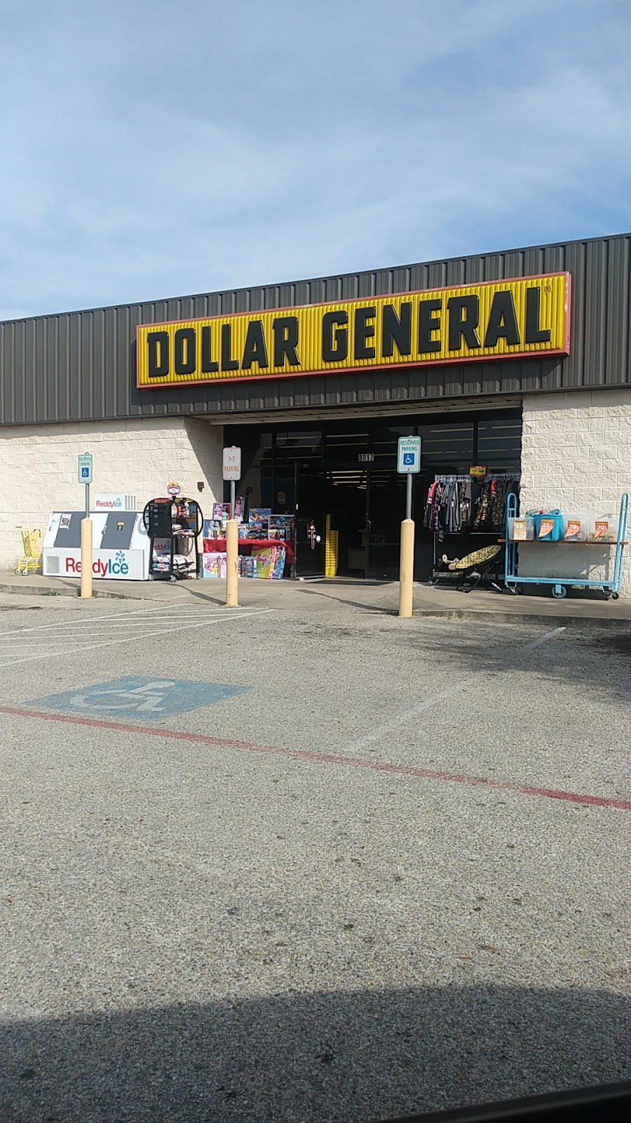 Dollar General | 8017 Bronco Ln, Lago Vista, TX 78645 | Phone: (737) 843-4452