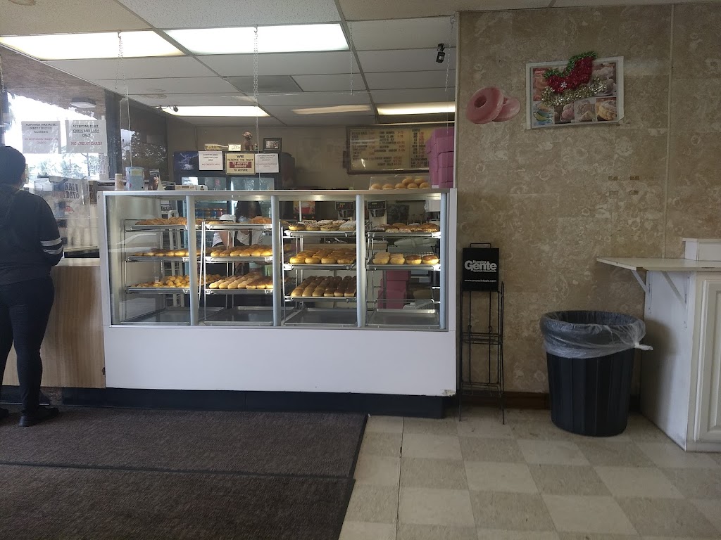 Donut Factory | 803 S Mountain Ave, Ontario, CA 91762, USA | Phone: (909) 988-8188