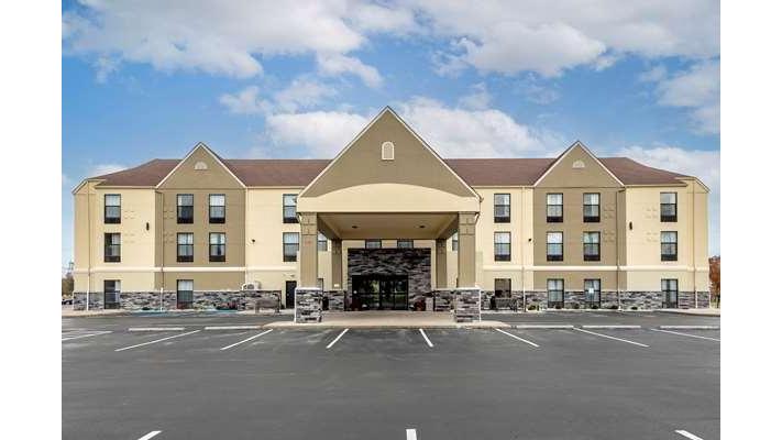 Comfort Inn | 3767 Clifty Dr, Madison, IN 47250, USA | Phone: (812) 273-4443