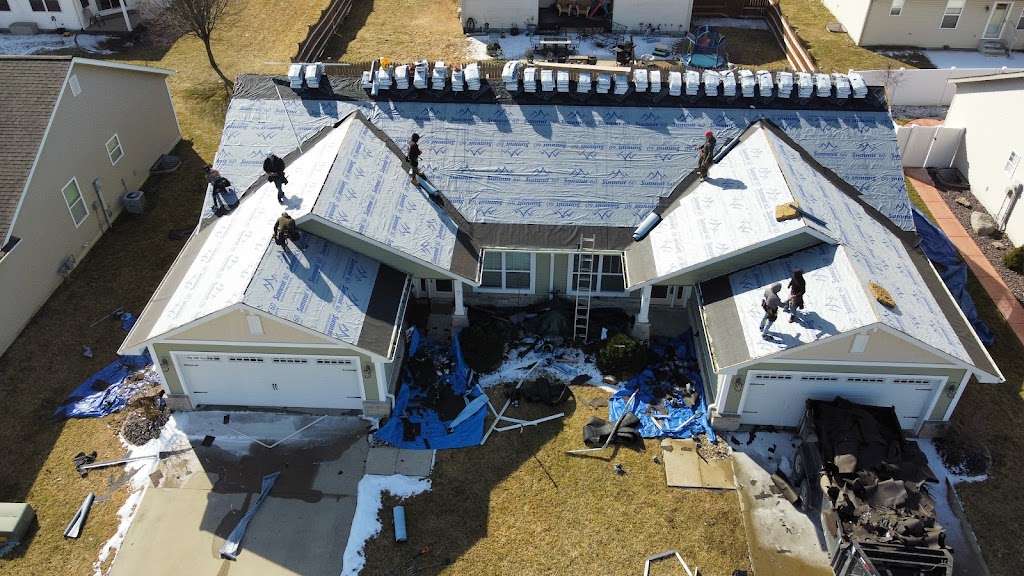 Top Most Roofing New Baden | 8565 IL-160, New Baden, IL 62265 | Phone: (618) 237-2252