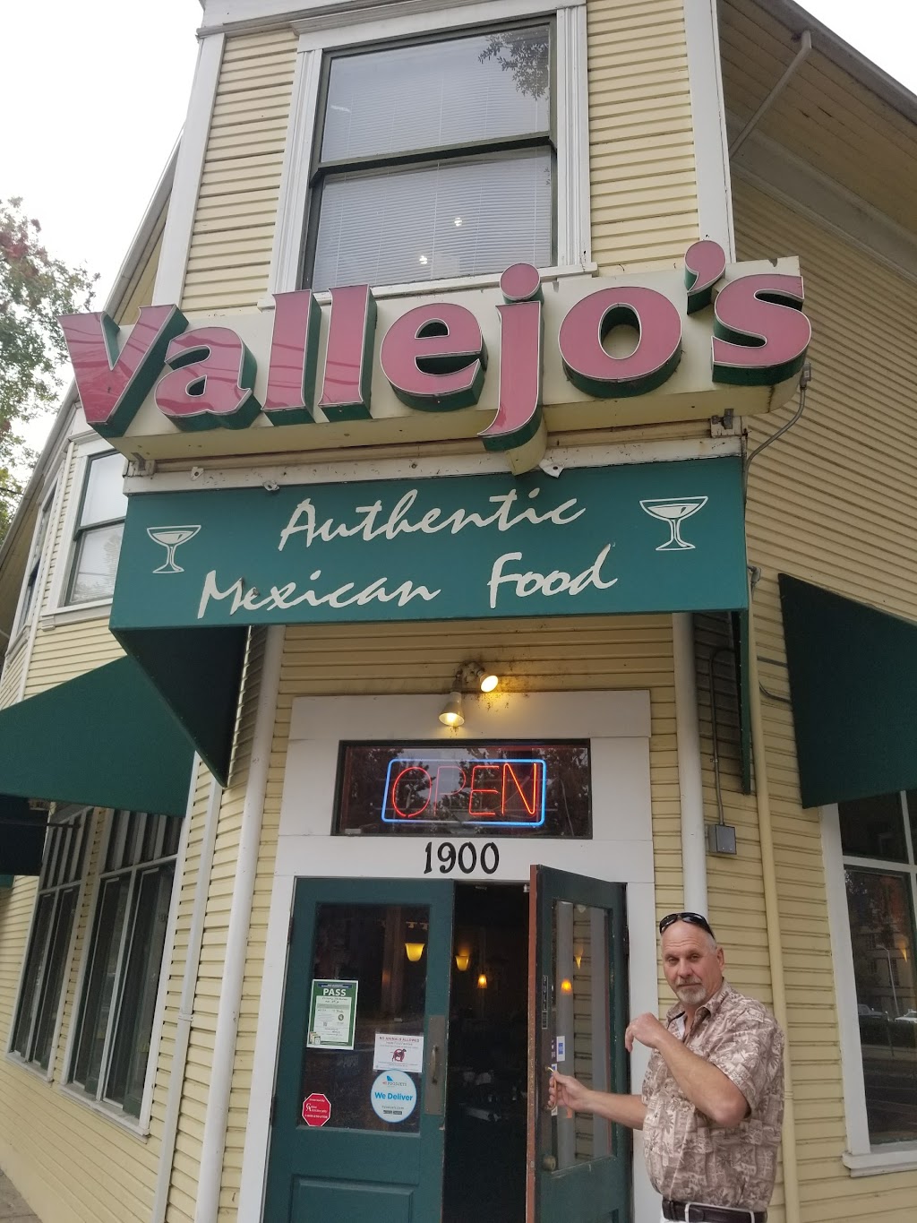 Vallejos Restaurant | 1900 4th St, Sacramento, CA 95811, USA | Phone: (916) 443-8488