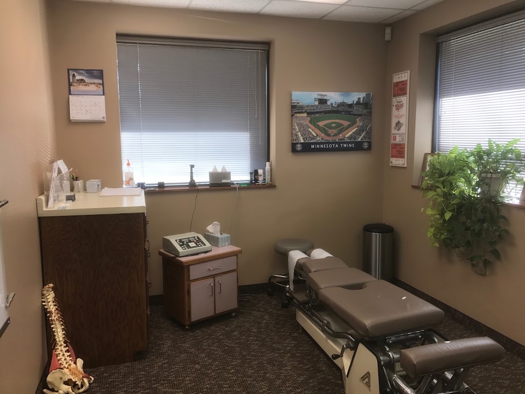 Advanced Chiropractic & Wellness Clinic: Dr Douglas Yost | 3434 Lexington Ave N #300A, Shoreview, MN 55126, USA | Phone: (651) 484-0151