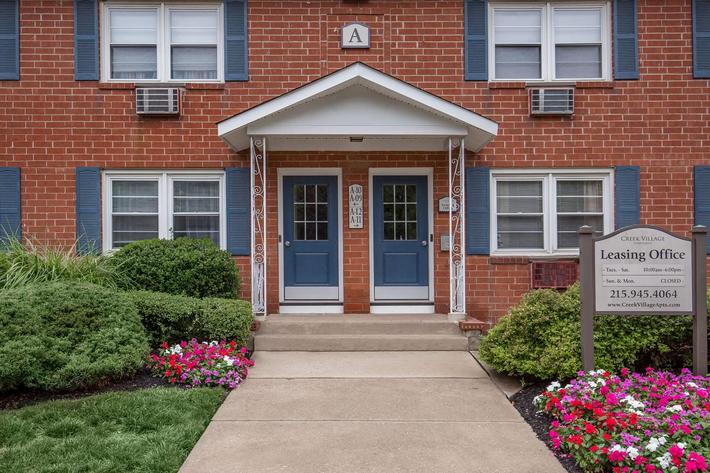 Creek Village Apartments | 160 Fallsington-Tullytown Rd, Levittown, PA 19054 | Phone: (215) 945-4064