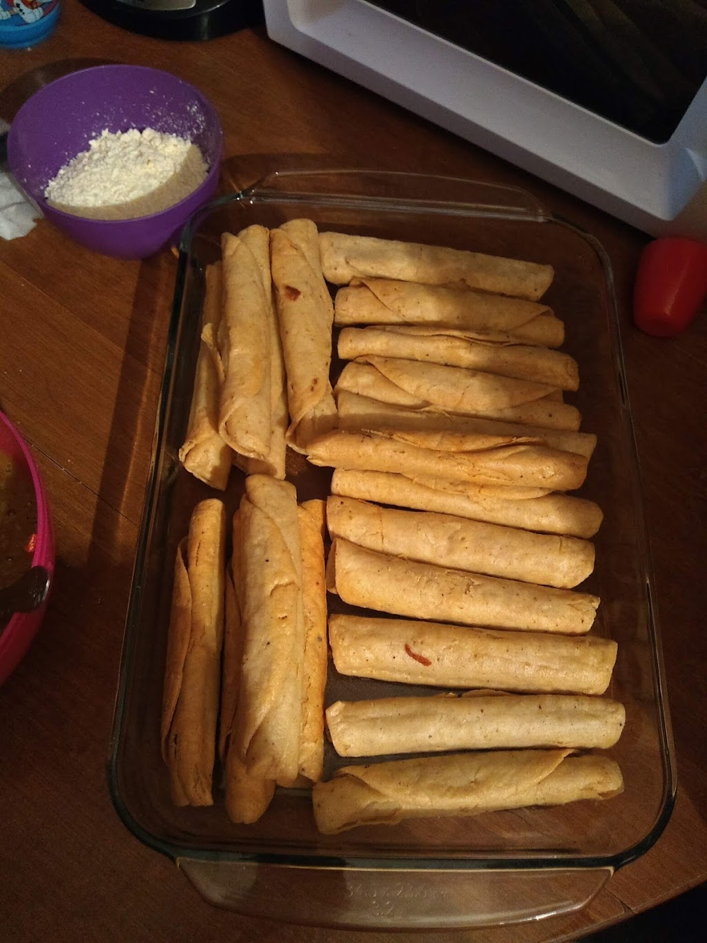 Empanadas y taquitos dorados | C. Cadiz 26142, El Laurel, El Refugio, 22253 Tijuana, B.C., Mexico | Phone: 663 125 7116