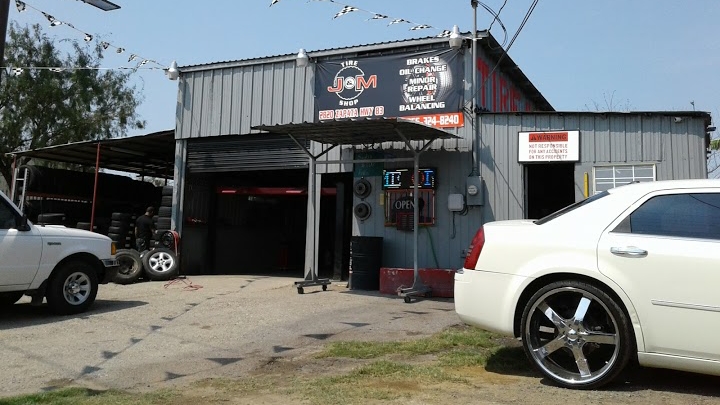 J&M Tire Shop | 2820 S Zapata Hwy, Laredo, TX 78046, USA | Phone: (956) 324-8240