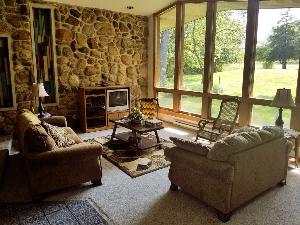 Cattail Retreat | W9110 County Rd CS, Poynette, WI 53955, USA | Phone: (608) 332-0961