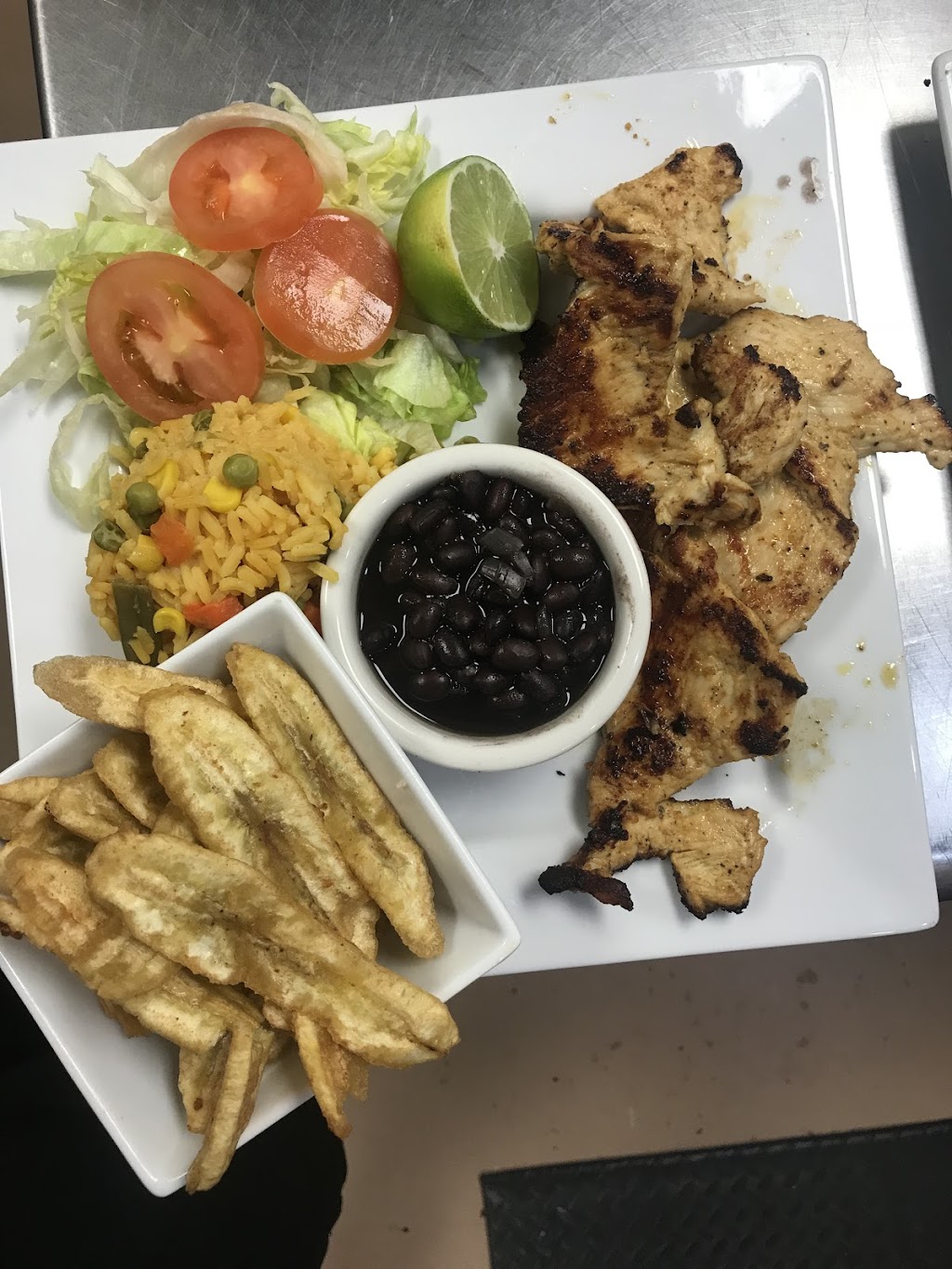 Victorias Latin Restaurant | 151 Almedia Rd, St Rose, LA 70087, USA | Phone: (504) 287-4072